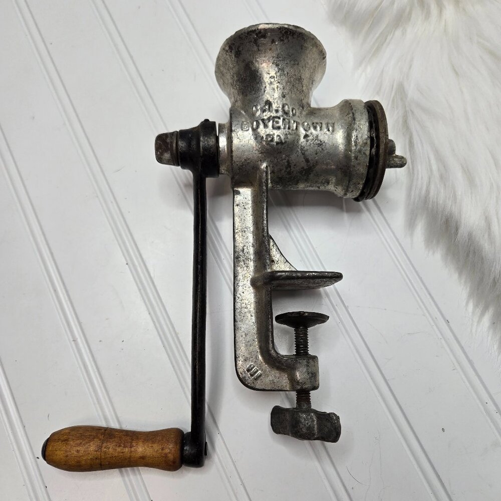 Vintage Antique Meat Grinder Metal Works Kitchen Countertop Clamp Keystone 10